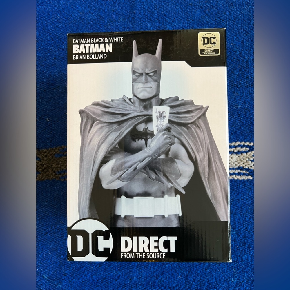 Batman B&W by Brian Bolland (DC Direct) 7" Statue